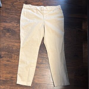 NWOT: Old Navy Khaki Pants